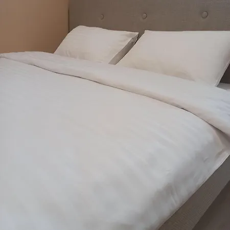 2 кімнатна біля стрийського парку, уку, близько центру *