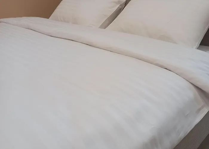 2 кімнатна біля стрийського парку, уку, близько центру *